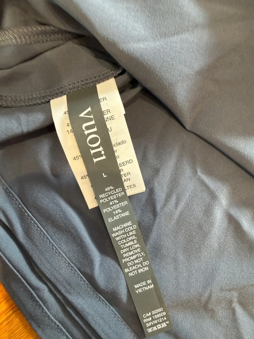 Vuori Navy V-Neck Crop Tank - Picture 5 of 6